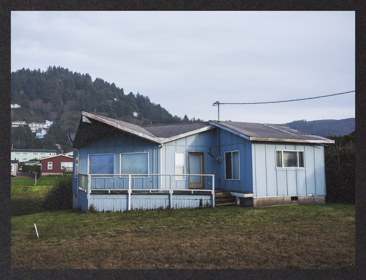 the-gray-margin/DSCF6847-Mockup