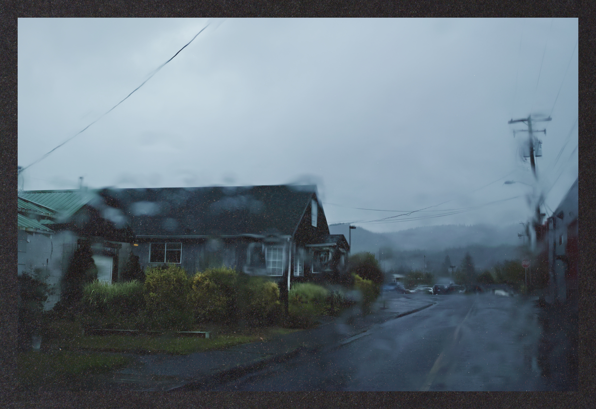 the-gray-margin/SDIM1322-Mockup