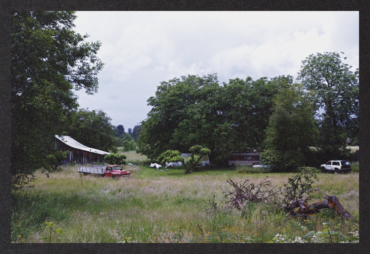 the-gray-margin/SDIM1437-Mockup