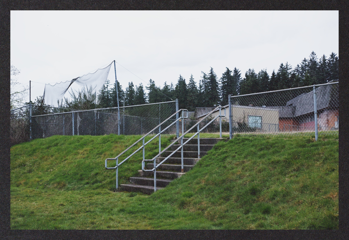 the-gray-margin/SDIM3472-Mockup