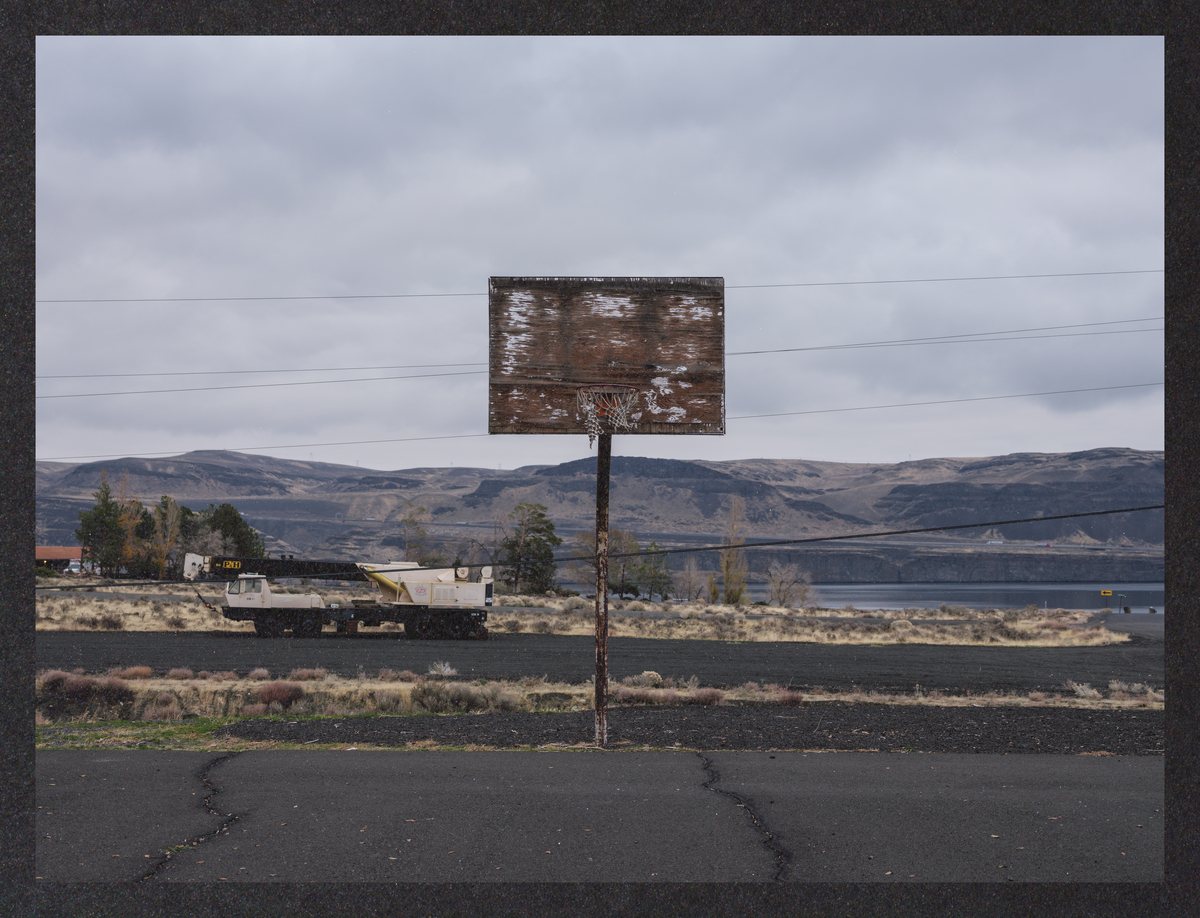 what-lies-in-ruin/DSCF7411-Mockup