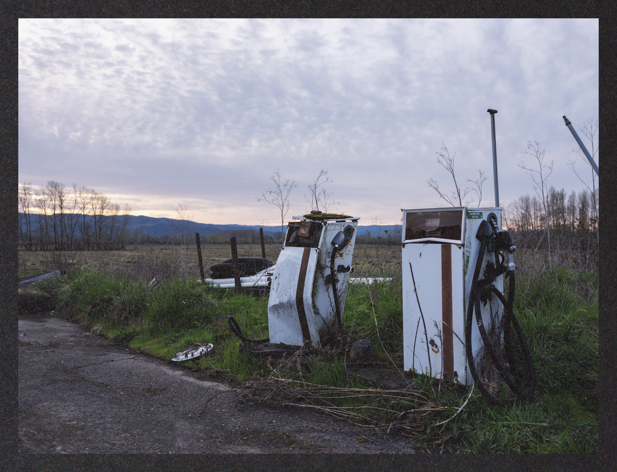 what-lies-in-ruin/DSCF9099-Mockup